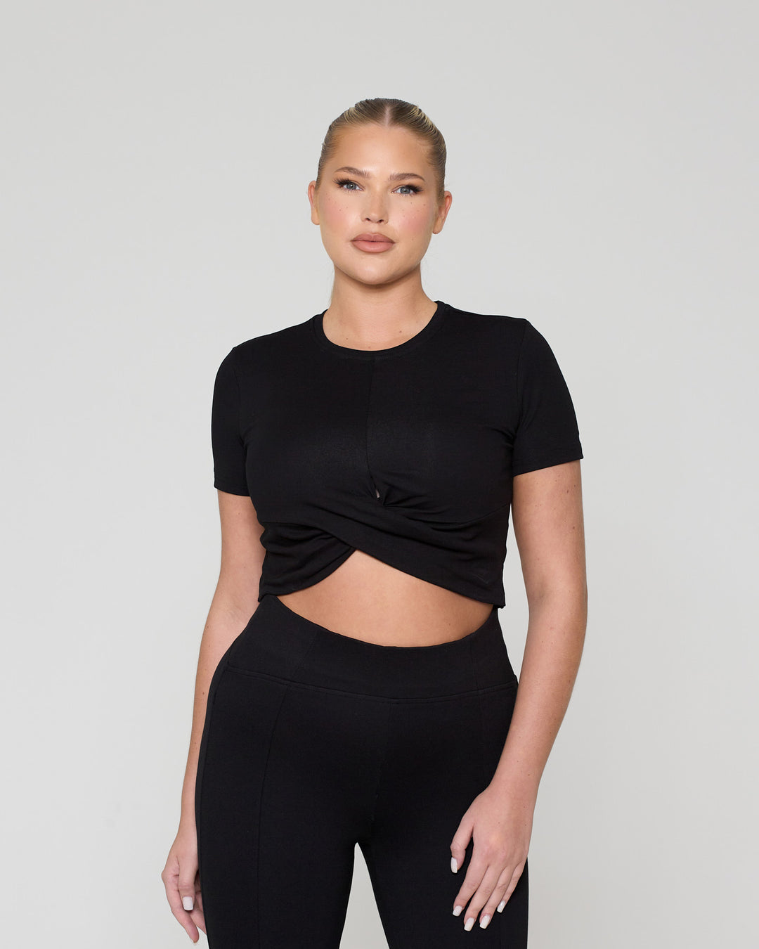 Knot Crop Short Sleeve Tee Black