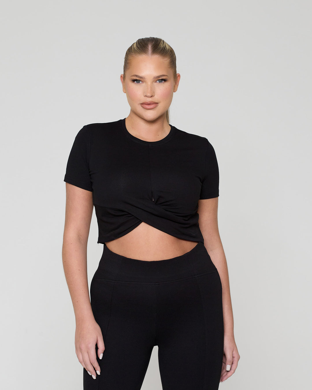 Knot Crop Short Sleeve Tee Black